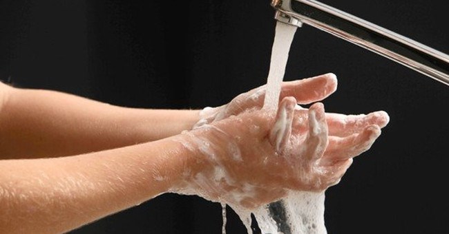 WHO đưa khuyến cáo về việc cần làm để ngăn chặn không cho vi khuẩn kháng thuốc lây lan