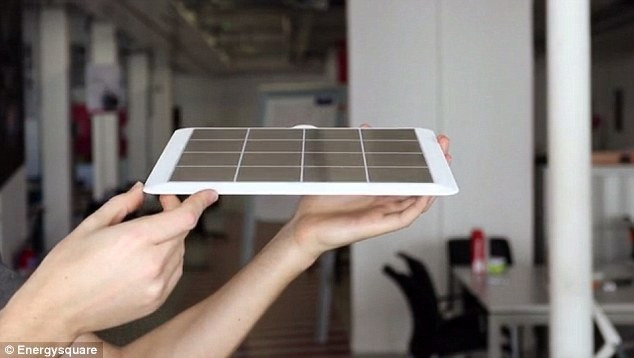 Biến điện thoại của bạn thành sạc không dây chỉ bằng một miếng dán