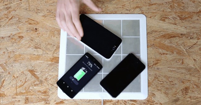 Biến điện thoại của bạn thành sạc không dây chỉ bằng một miếng dán