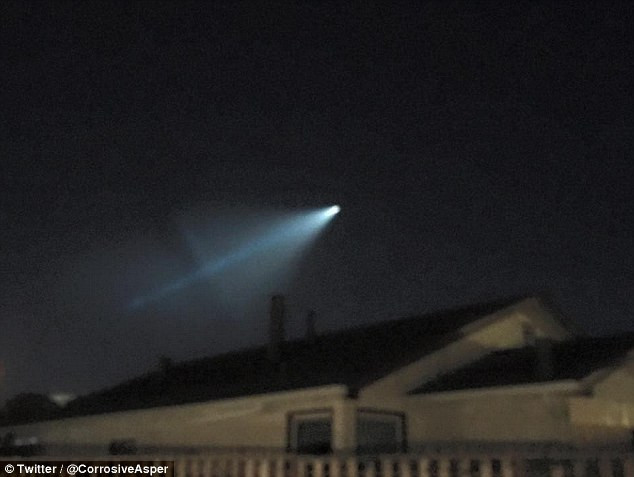 Cựu kỹ sư NASA giải mã các giả thuyết về UFO