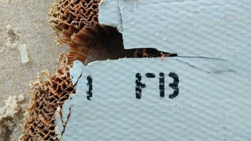 Phát hiện mảnh vỡ mới nghi của máy bay mất tích MH370