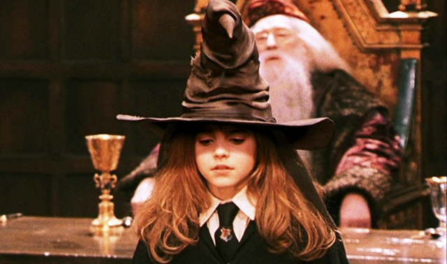 Bằng công nghệ, một kỹ sư đã tạo ra chiếc nón phân loại y trong Harry Potter