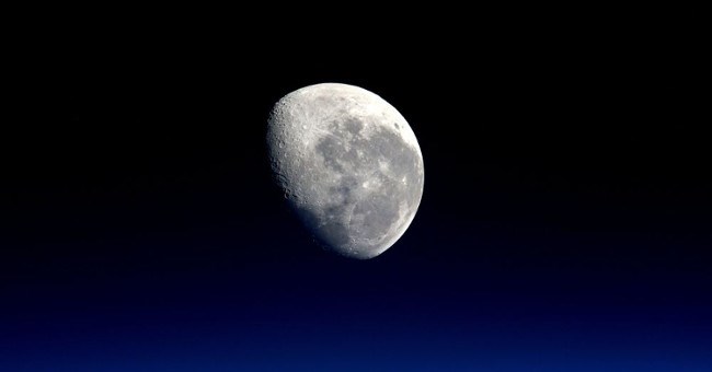 NASA vừa công bố phát hiện: phải chăng chúng ta đã tìm ra Mặt Trăng thứ 2?
