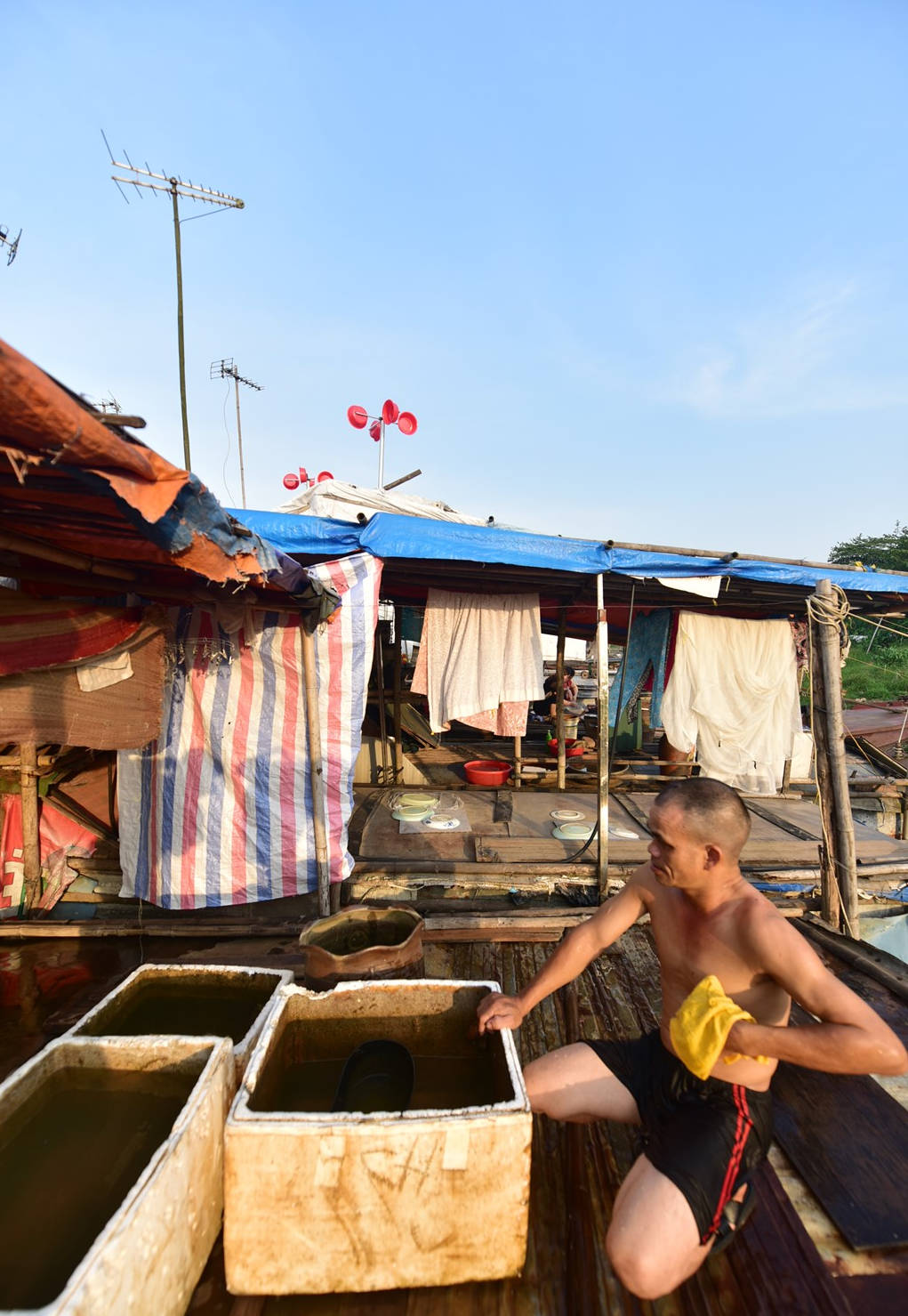 Máy phát điện 