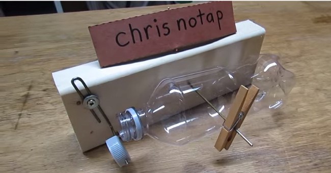 Chế bẫy chuột "bách phát bách trúng" chỉ từ một chai nhựa