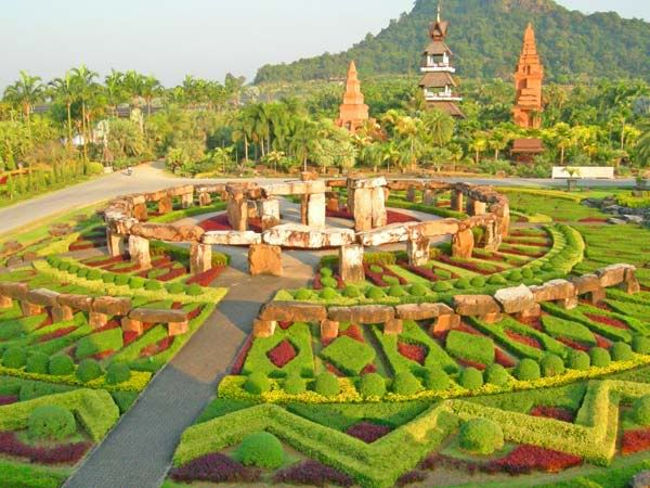 Lặng ngắm 