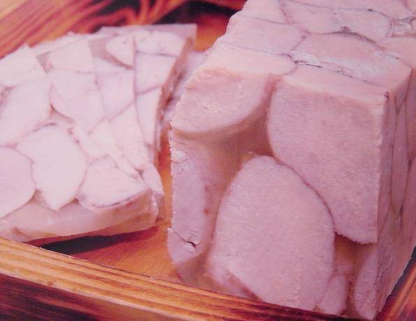 Thịt cá mập thối và những món ăn kỳ quặc của Iceland