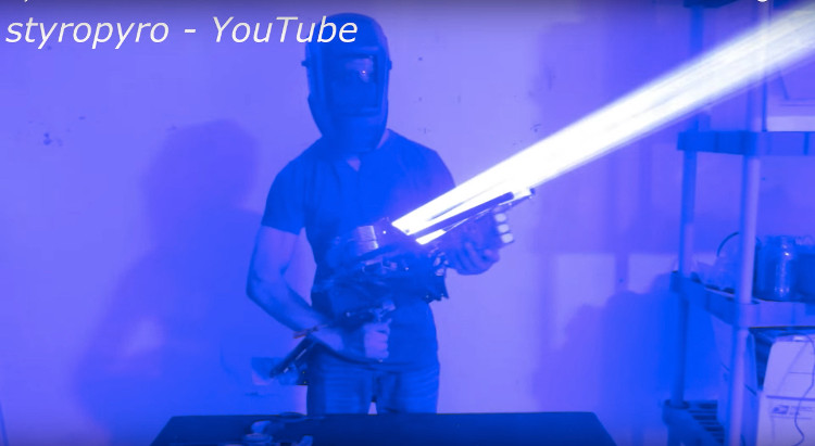 Khẩu súng của Anthony có công suất gấp 400 lần so với ngưỡng cho phép của FDA.