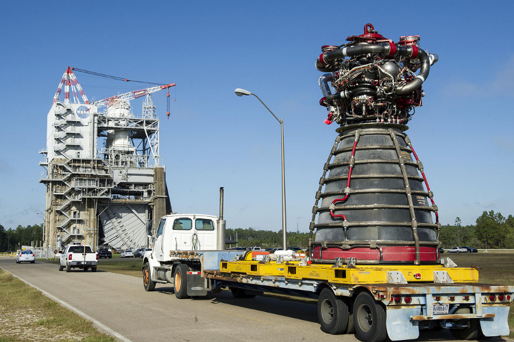NASA vừa thử nghiệm thành công tên lửa đẩy mạnh nhất hành tinh