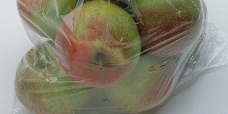  Hãy để táo vào một túi riêng bảo quản trong tủ lạnh. 