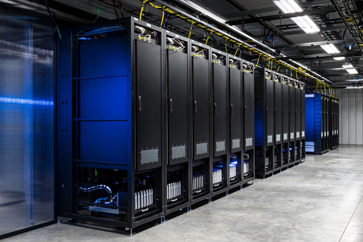 Tham quan data center của Facebook, nơi test app trên 2.000 chiếc điện thoại cùng lúc