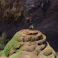 Hành trình xuyên bóng tối trong hang động lớn nhất thế giới ở Việt Nam