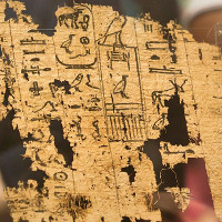 Tìm thấy nhật ký người xây kim tự tháp đã 4.500 năm tuổi