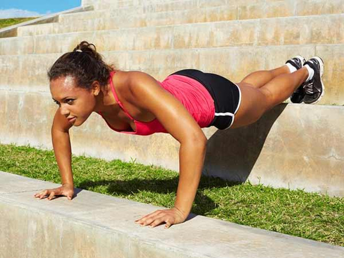 Làm thế nào để chống đẩy được 100 cái một ngày