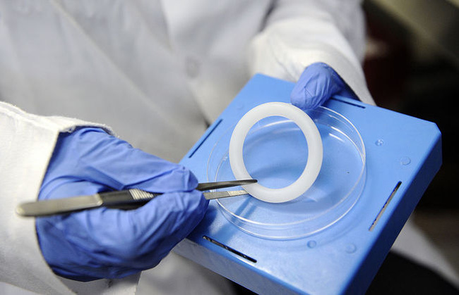 Chiếc vòng này có thể giúp giảm tới 1/2 ca lây nhiễm HIV mới