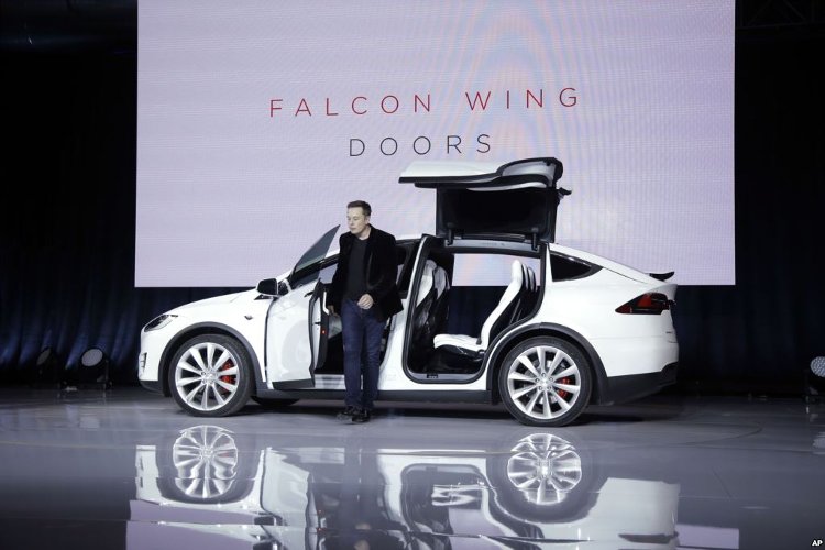 Vì sao Elon Musk luôn đặt ra những mục tiêu bất khả thi cho Tesla?