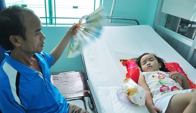 Bệnh nhân sốt xuất huyết điều trị tại Bệnh viện Nhiệt đới Khánh Hòa. (