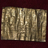 Khai quật được miếng vàng khắc câu thần chú gọi quỷ tại Serbia