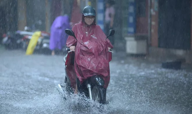 Nhiều nơi ở Hà Nội đã ngập nặng
