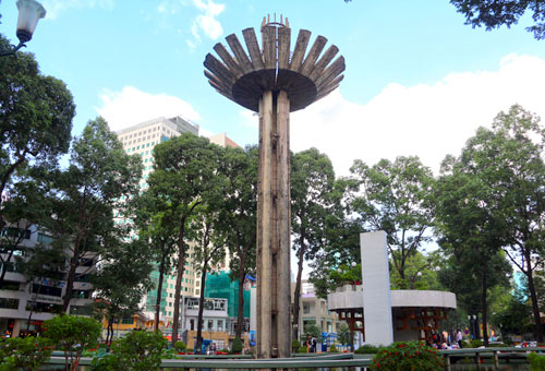 Hồ Con Rùa và giai thoại 