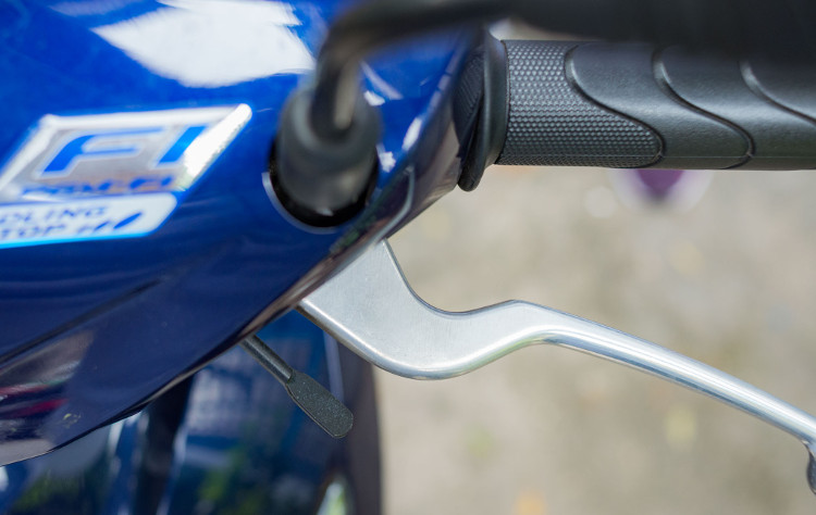 Đã thả khoá phanh sau. Đã thả khoá phanh sau.