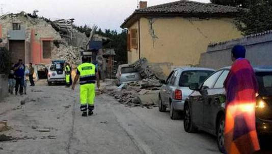 Italy: Động đất 6,2 độ Richter, gần như toàn bộ thị trấn bị phá hủy hoàn toàn