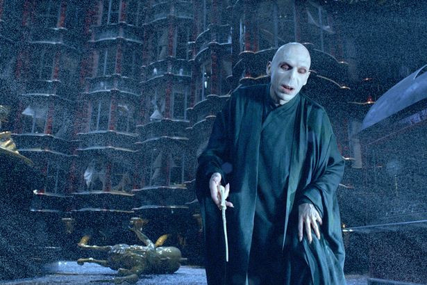Khỉ sơ sinh có gương mặt giống Chúa tể Hắc ám Voldemort