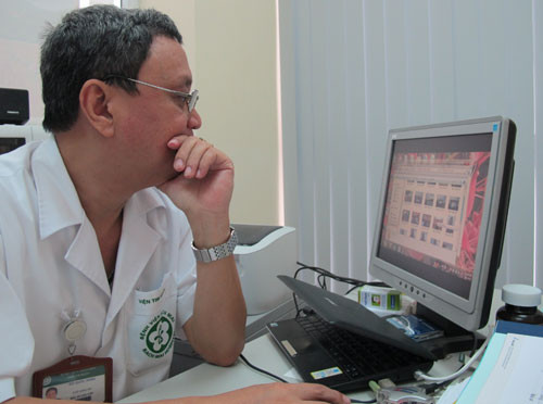 Kinh nghiệm sống sót của bác sĩ bị ung thư phổi giai đoạn cuối