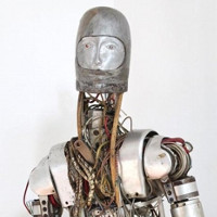 Con robot kì dị này của NASA đang được đấu giá 80.000 USD
