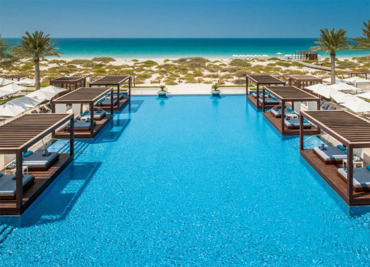 Những điều khiến Abu Dhabi tuyệt diệu hơn Dubai