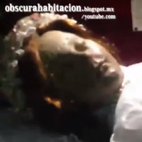 Xác ướp thánh nữ 300 năm tuổi "mở mắt" trong nhà thờ Mexico