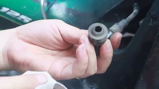 Sự thật mà xe của bạn sẽ phải đối mặt khi bị ngập trong nước quá lâu