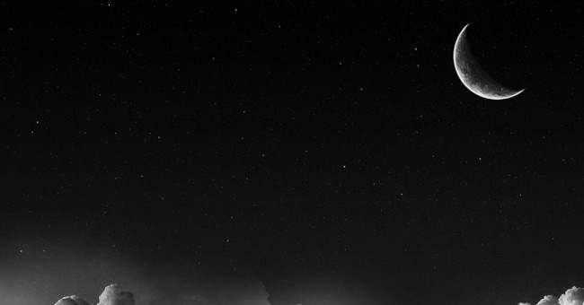 Giải thích hiện tượng Trăng đen