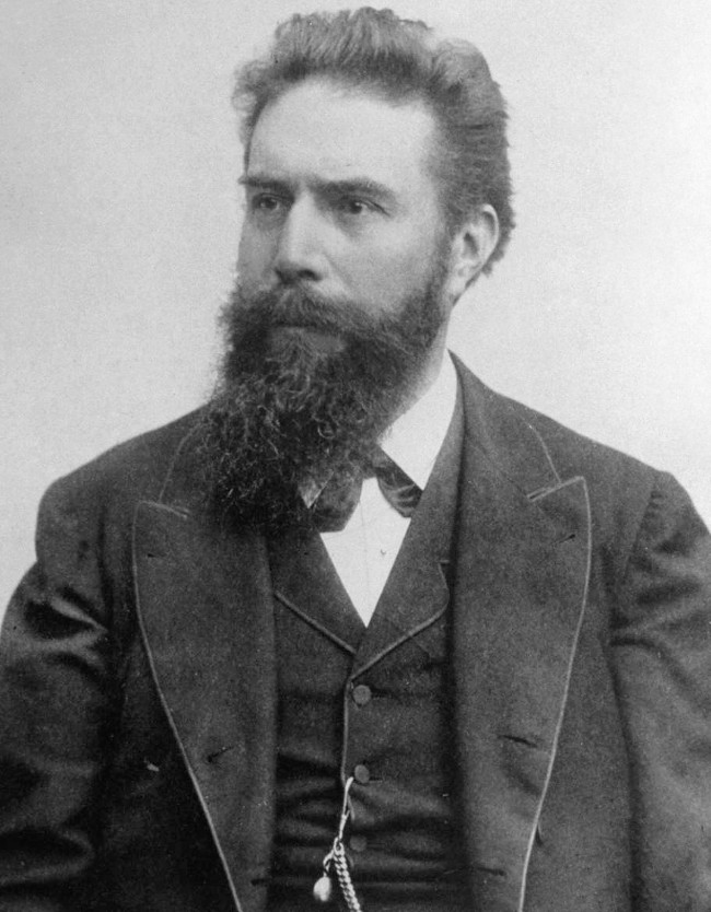 Nhà vật lý Wilhelm Röntgen.