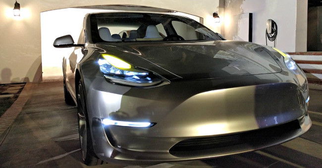 Bộ ba nguyên tử của Elon Musk đang giải cứu thế giới bằng cách nào?