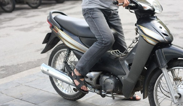 Mẹo khởi động xe máy trong ngày giá lạnh
