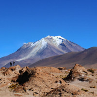 Bể nước 1000 độ C dưới núi lửa Bolivia