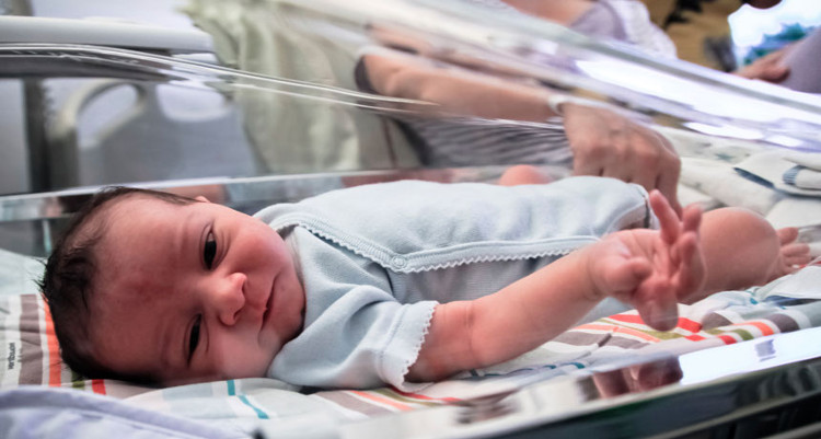Không khí ô nhiễm gây hại qua da nhiều hơn qua đường thở