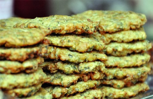 Chả rươi với vỏ quýt, món ăn được chờ đợi nhất mỗi mùa rươi nổi.