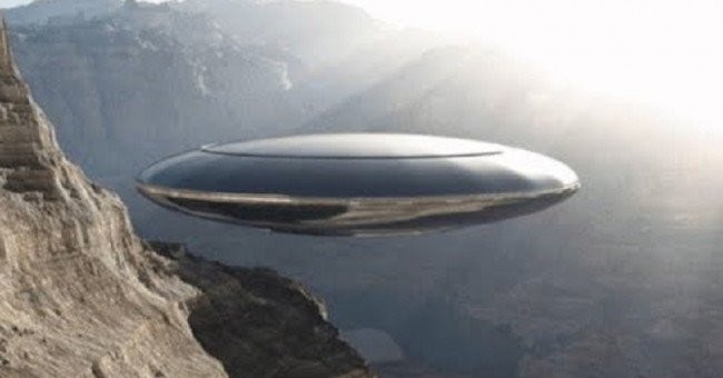 Nostradamus: "Người ngoài hành tinh sẽ đến Trái đất vào tháng 9 năm 2017"