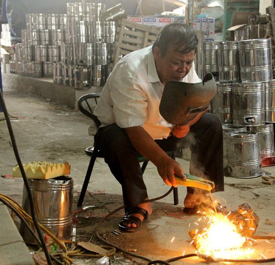 Mút xốp chống cháy kỳ bí của cựu binh tên lửa