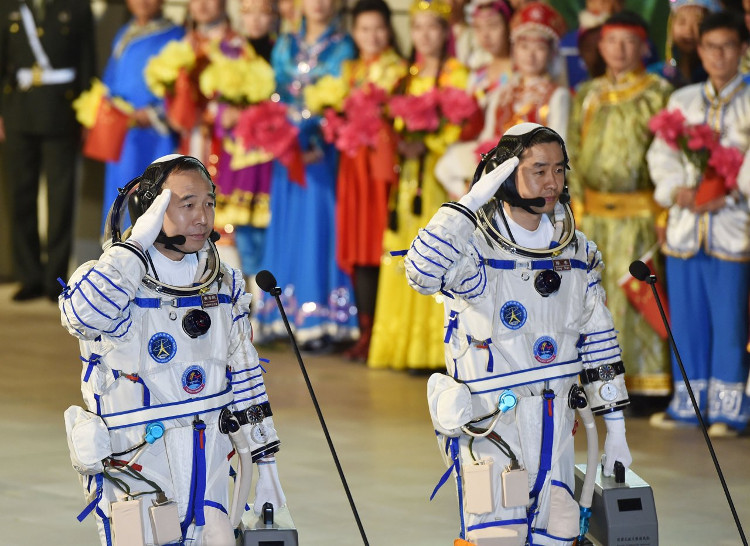 Trung Quốc tăng tốc ra không gian