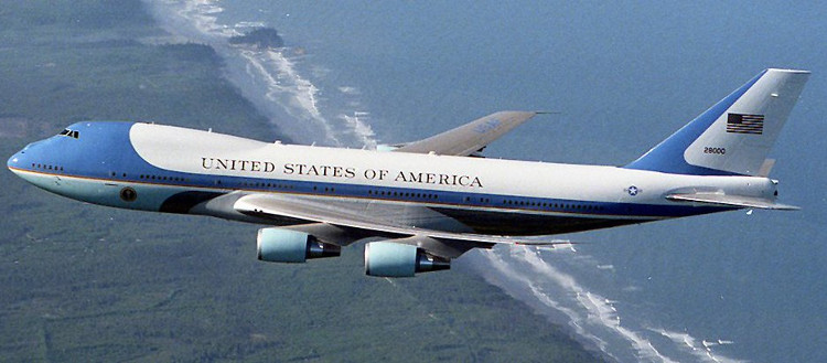 Cảm giác bay trên Air Force One như thế nào?