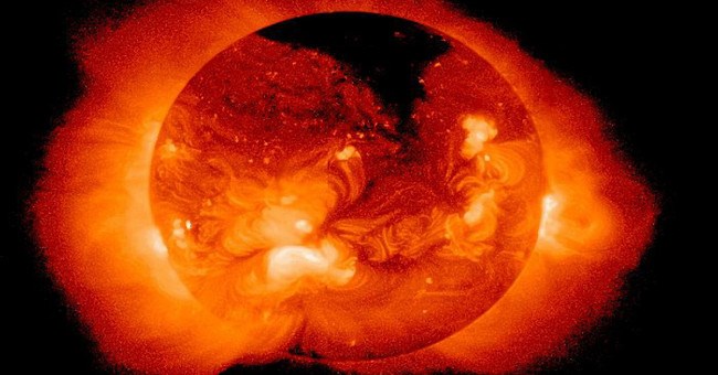 NASA giải mã thành công bí ẩn lâu năm về Mặt trời