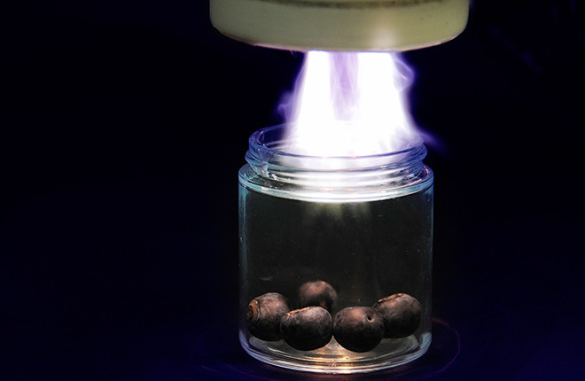 Sử dụng tia plasma khử sạch vi khuẩn trong hoa quả