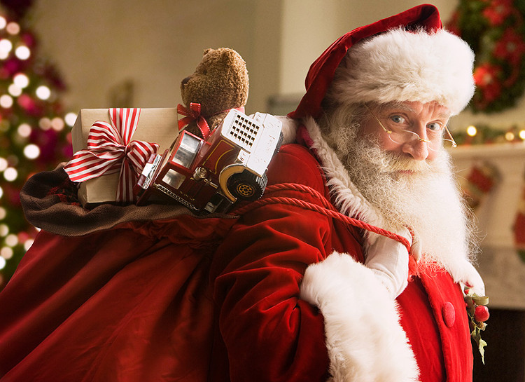 Ông già Noel là một nhân vật không thể thiếu trong mùa Giáng sinh này. Hãy xem ngay những bộ trang phục Giáng sinh kèm theo chiếc râu trắng và bụng to của ông già Noel để tạo nên không khí ấm áp và đầy kỳ vọng trong mỗi người.
