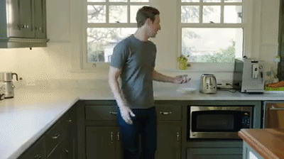 Mark Zuckerberg tung video chứng minh khi giàu có, ta có thể biến ngôi nhà trở nên 