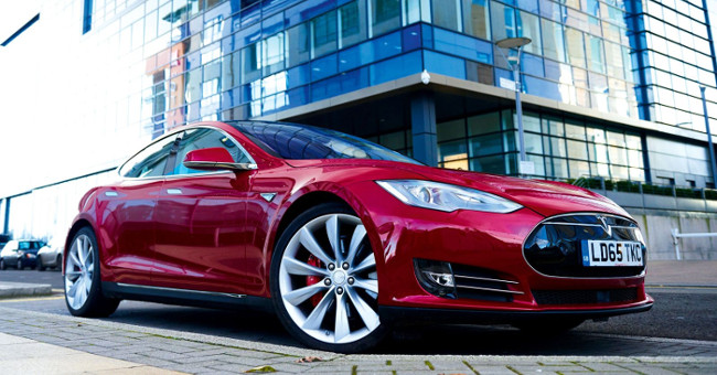 Tesla lặng lẽ ra mắt chiếc xe điện chạy xa nhất thế giới