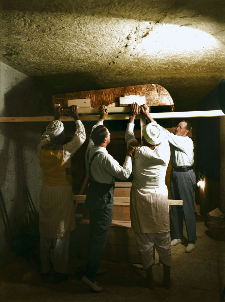 Ảnh màu cực hiếm ghi lại quá trình khám phá lăng mộ Tutankhamun