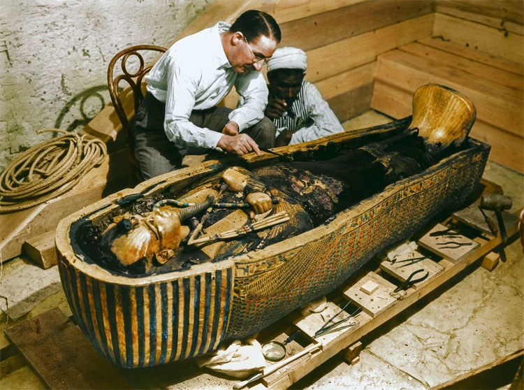 Ảnh màu cực hiếm ghi lại quá trình khám phá lăng mộ Tutankhamun